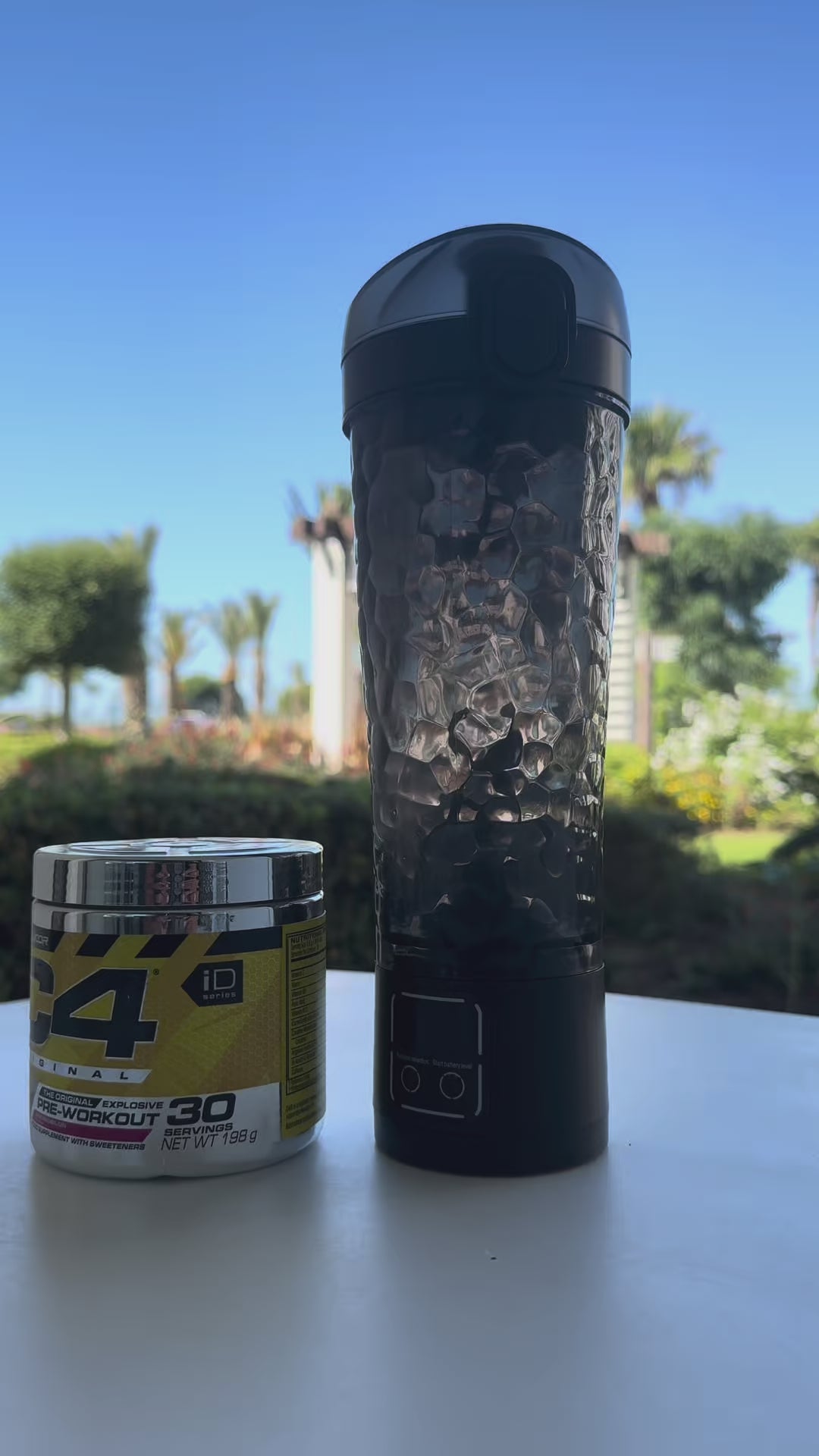 Sqweezly Shaker